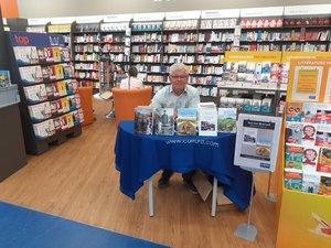 Dédicace au salon du livre sur la place à Nancy